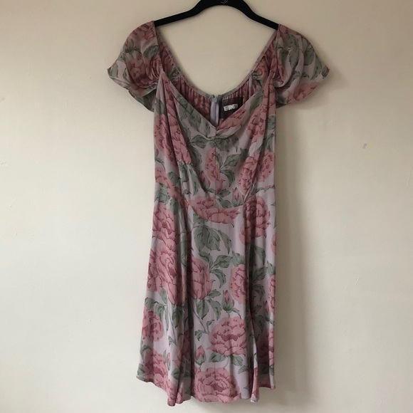 Reformation Dresses & Skirts - summery silky off the shoulder reformation dress